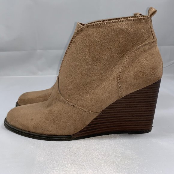 David Aaron Tan Suede Wedge Ankle Boots Size 6.5 - Picture 11 of 11